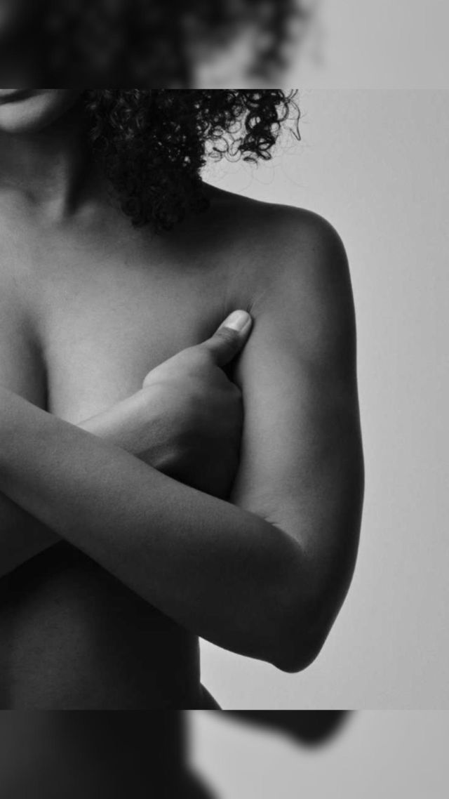 Envie d’une poitrine plus harmonieuse ? 
Découvrez les étapes d’une augmentation mammaire.

La pose d’implants mammaires permet d’augmenter la taille de la poitrine, d’en améliorer la forme et de retrouver confiance en soi.

Que ce soit pour corriger une asymétrie, retrouver du volume ou tout simplement vous sentir mieux dans votre corps, cette chirurgie est aujourd’hui l’une des plus pratiquées, avec des résultats impressionnants.

Prenez rendez-vous dès maintenant à la Clinique AMiiA à Lausanne pour en parler avec nos spécialistes.

💻 www.amiiaclinique.ch 
📞 021 577 63 53 
💌 info@amiiaclinique.ch

#amiiaclinique #lausanne #implantsmamaires #chirurgieesthétique